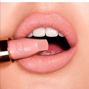 👄Charlotte Tilbury celebrity💄Color: Kim K.W.